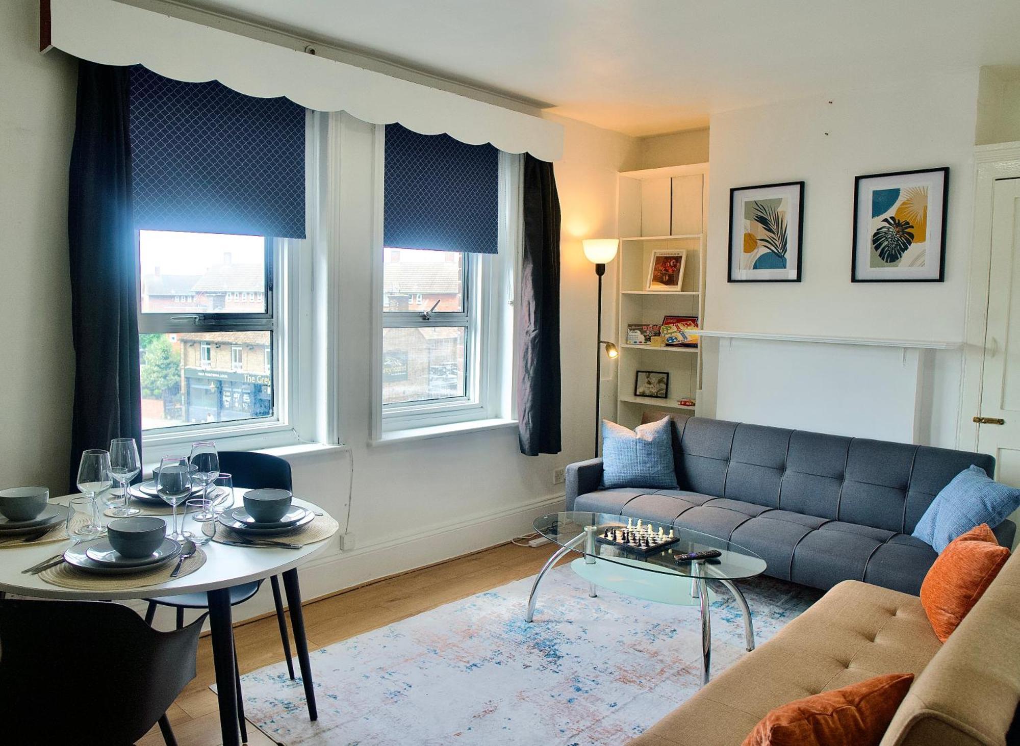 Apartment Modern 2 Bed Apartment, 8min To Stratford Station, Sleeps 6
